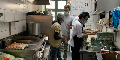Italia pone "toque de queda" a restaurantes y proh�be partidos entre amigos