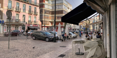 Alerta por aumento de contagios y brotes en universidades en Portugal
