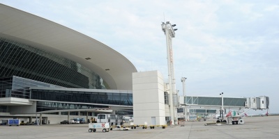 Denuncian situaci�n "catastr�fica" en los aeropuertos por falta de personal para realizar controles