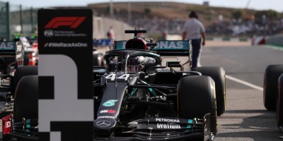 Hamilton le arrebata la pole a Bottas in extremis