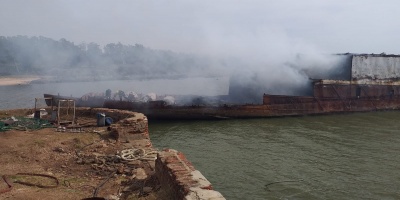 Buque pesquero se incendi� esta madrugada frente a las costas de Montevideo 