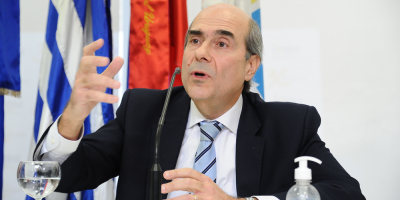 Unos 150 funcionarios del INAU est�n aislados en cuarentena tras brote de covid