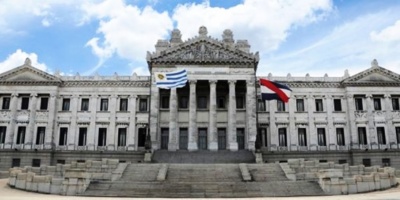 Senadores del FA presentar�n moci�n para interpelar a ministro Jorge Larra�aga
