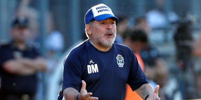 Maradona insiste en dejar el hospital: "Diego es muy dif�cil", dice su m�dico