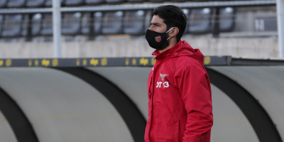 El "Loco" Abreu deja de ser t�cnico y jugador de Boston River