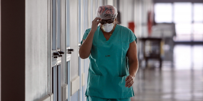 Planifican capacitaci�n de enfermeros ante posible aumento de casos de covid en CTI