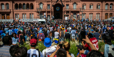 Buenos Aires alerta del "riesgo epidemiol�gico" por el velatorio de Maradona