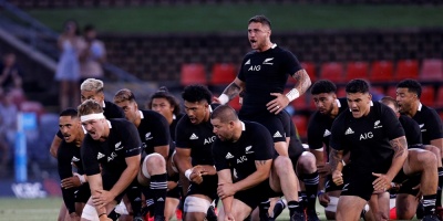 Los All Blacks dedican el haka a Maradona