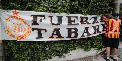 El sistema pol�tico env�a mensajes de apoyo a V�zquez 