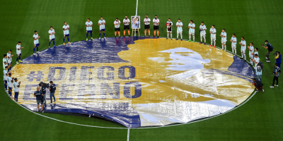 La pelota volvi� a rodar en Argentina en una jornada de homenaje a Maradona