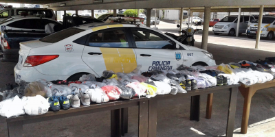 Incautaron piedras semi preciosas y 234 pares de calzado en un cami�n procedente de Artigas