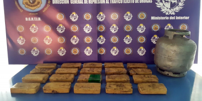 La Polic�a ubic� m�s de 20 kilos de pasta base dentro de una garrafa y hay siete detenidos