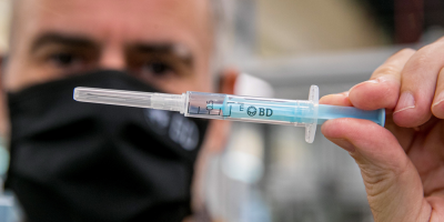 EEUU confirma seguridad y eficacia de vacuna Pfizer y BioNTech