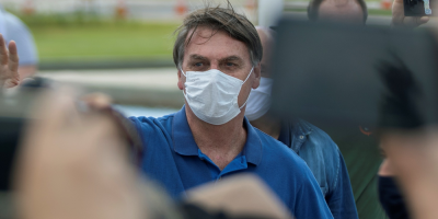 Bolsonaro anuncia eliminaci�n de impuesto para importar pistolas y rev�lveres