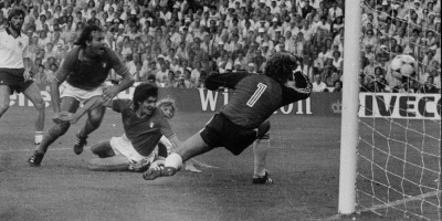 Real Madrid rememora a Rossi campe�n mundial en el Santiago Bernab�u