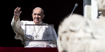 El papa pide que restricciones por pandemia sirvan para una Navidad menos consumista