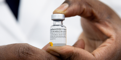 India y Reino Unido se al�an para distribuir las vacunas contra la COVID-19