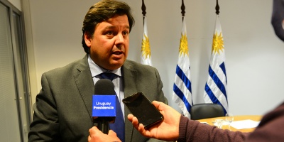 Ministro Pe�a resalt� que las medidas sanitarias buscan cuidar el equilibro con el motor econ�mico