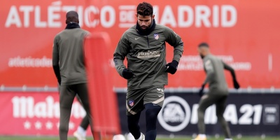 El Atl�tico defiende el liderato con la resaca del derbi