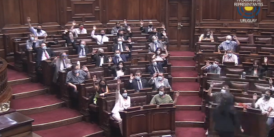 Aprueban l�mite a reuniones sin votos de la izquierda