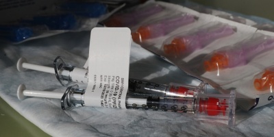 BioNTech ve "bastante probable" que su vacuna responda a la nueva mutaci�n