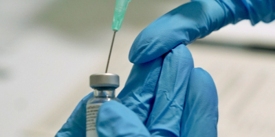 EE.UU. compra 100 millones de dosis m�s de la vacuna de Pfizer para 2021