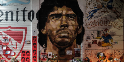 Autoridades turcas incautan coca�na escondida en retratos de Maradona