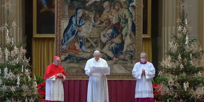 El papa pide que todos tengan acceso a la vacuna en su mensaje de Navidad