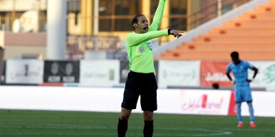 Tarjeta amarilla y multa a quienes se abracen en las celebraciones