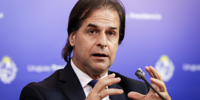 Lacalle Pou asegur� durante mensaje de fin de a�o que el Gobierno quiere ser "muy serio" en elecci�n de vacuna