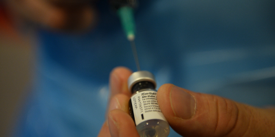 Chile cierra el a�o con un segundo lote de 11.700 vacunas contra la covid-19