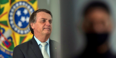 Primera pol�mica del a�o de Bolsonaro por provocar un tumulto en una playa