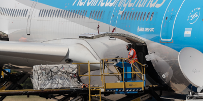 Avi�n argentino ir� el jueves a Rusia en busca de segunda remesa de Sputnik-V