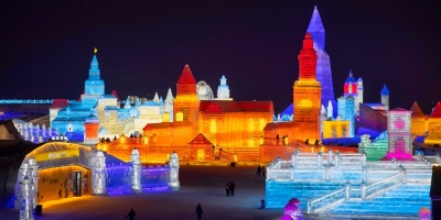 China presenta festival de esculturas de hielo y nieve en medio de fuertes medidas sanitarias