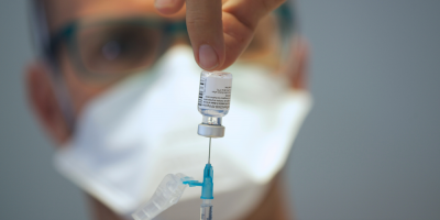 Austria recibe un 20 % menos de vacunas por problema de producci�n de Pfizer