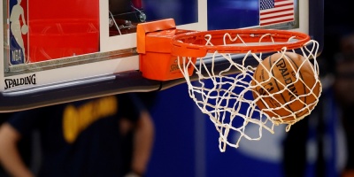 Clippers y Sixers estrenan liderato; los "Big 3" debutan con derrota