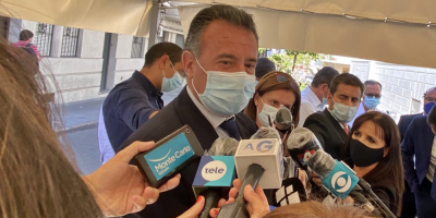 Salinas confirm� que en primera instancia se inmunizar� con vacunas de varios laboratorios