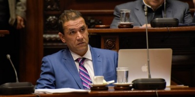 Senador Da Silva estim� que anuncio del gobierno sobre llegada de vacunas �no demorar� m�s de 48 horas�