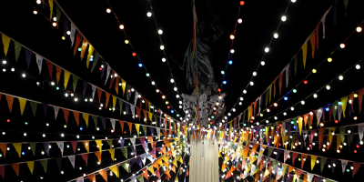 Intendencia ilumin� con bombitas la plaza Libertad y 18 de Julio en homenaje al Carnaval