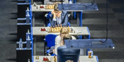 Carlsen agrava su crisis al perder con el n�mero 59 del mundo