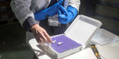 GlaxoSmithKline y CureVac colaboran en nueva vacuna contra mutaciones COVID