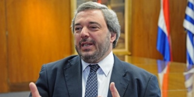 El senador del Frente Amplio, Mario Bergara, calific� de 'enga�osos' a los n�meros de la ministra Arbeleche sobre la inversi�n en pandemia 