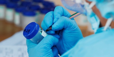 Toronto advierte que las nuevas variantes pueden causar una "nueva pandemia"