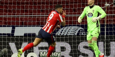 Luis Su�rez agranda su liderato