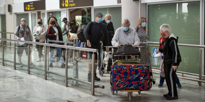 Espa�a prorroga restricciones a los vuelos desde Reino Unido, Sud�frica y Brasil