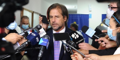 El presidente Luis Lacalle Pou asegur� que el plan de vacunaci�n contra la COVID-19 ser� cronol�gico 