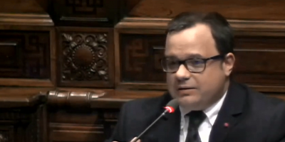 Colorados objetan distribuci�n; IM retira mensajes de militantes pero mantiene reparto