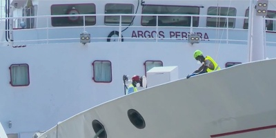 Evacuaron del pesquero brit�nico, en el que se registraron 28 casos positivos de COVID-19, a los tripulantes cuyo hisopado dio negativo