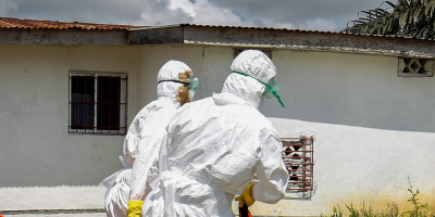 La OMS alerta a pa�ses africanos por brotes de �bola en Congo y Guinea