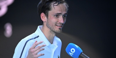 Medvedev consigue su primera semifinal en Australia